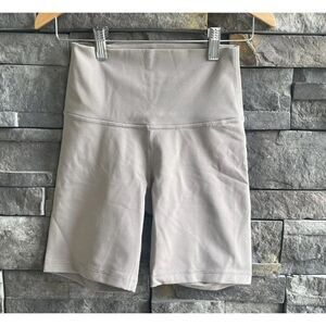 TNA Women’s High Rise Biker Shorts Size XS‎ Taupe 6” Inseam Aritzia